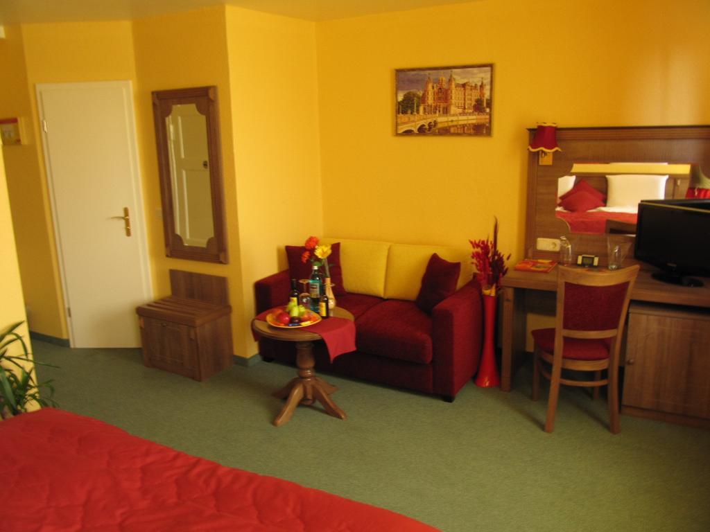 Am Hauptbahnhof 3* Schwerin (Mecklenburg-Vorpommern)